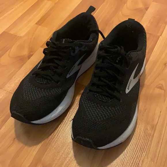 Brooks Shoes - Brooks Shoes